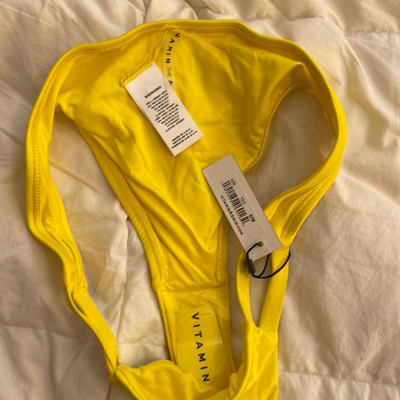 Vitamin A Neutra Bikini Top (XL) & Hipster Bottom (M) Bathing Suit NWT - Picture 3 of 4